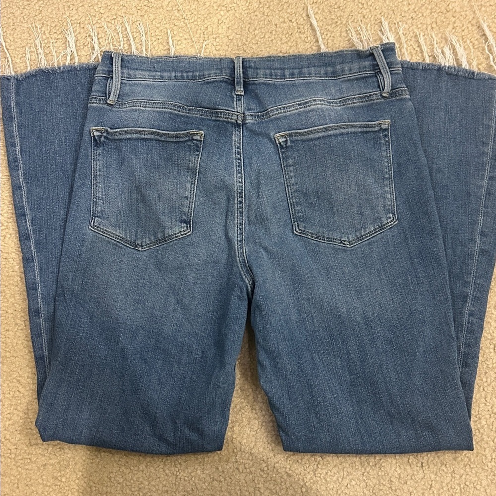 Frame Le Easy Flare jeans in a medium wash - Picture 5 of 5